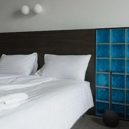 Resume Apartments, Reporter Corner No11 By Urban Rent